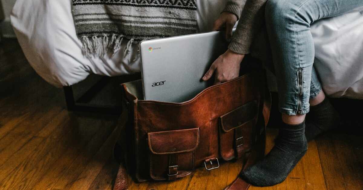 Scaling from One to Three Clients: Time Management for Freelancers