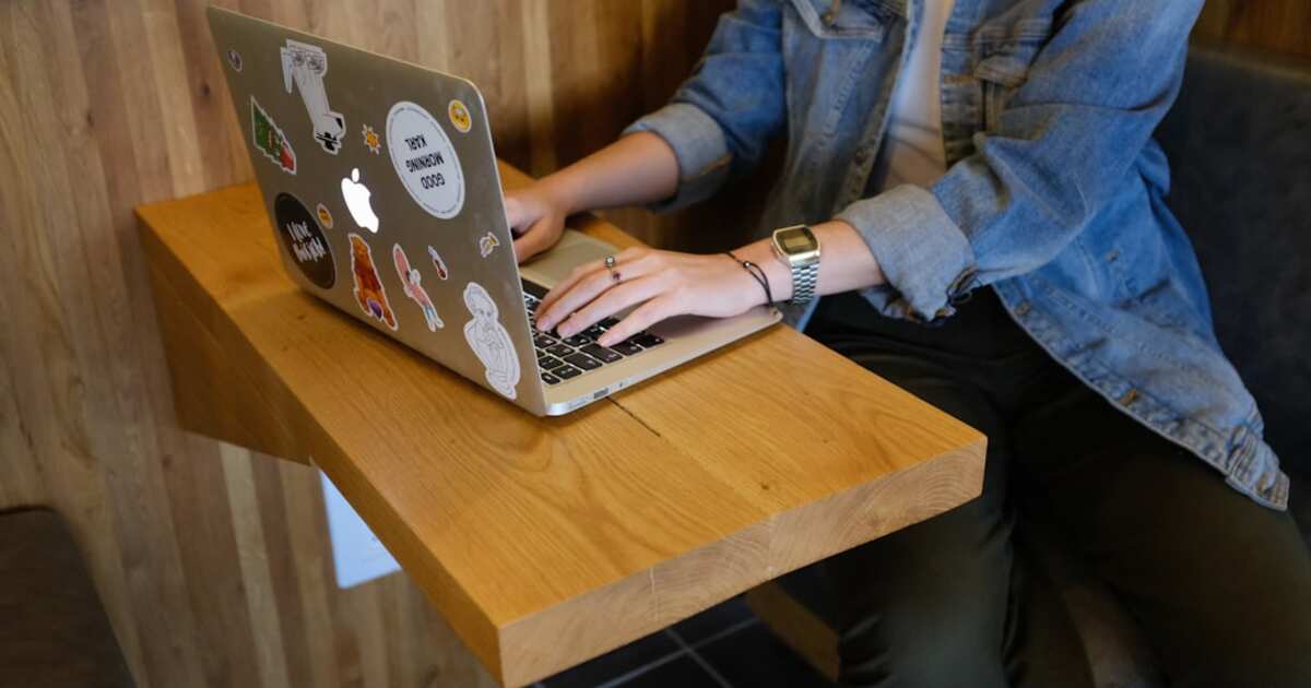 Roadmap from employment to full-time freelancing