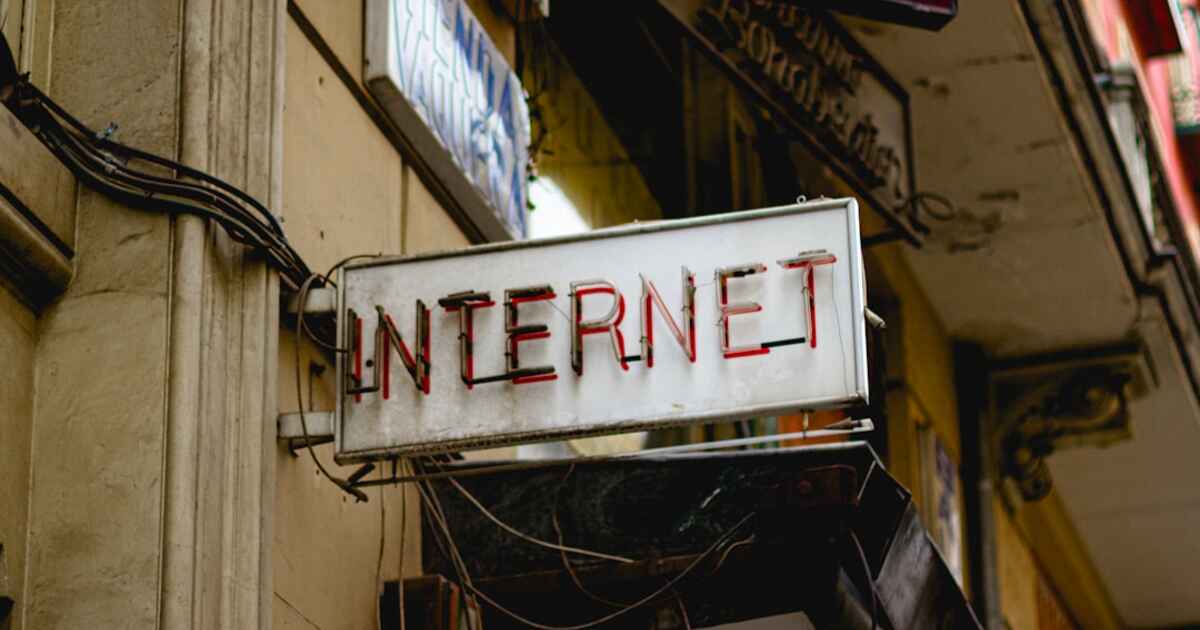 Shared vs Cloud vs VPS Hosting: What’s Best for Small Service Businesses?